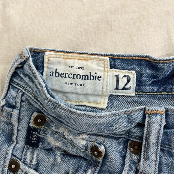 Abercrombie High Rise Jean Shorts - Picture 3 of 3